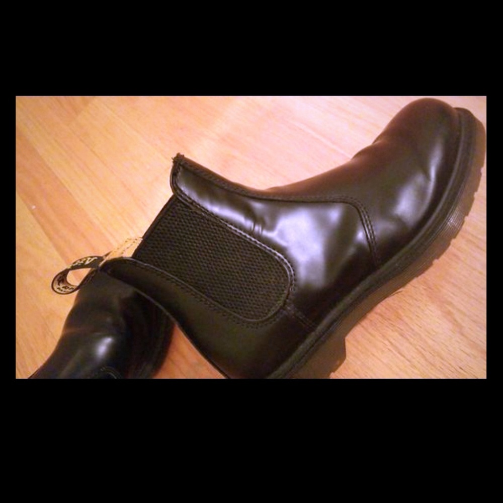 Dr. Martens 2976 Chelsea Boot Smooth- real leather